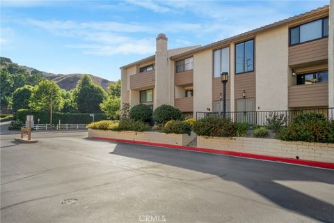 Photo of 26353 W Plata, Calabasas, CA 91302 (MLS # SR25250831) Photo of 26353 W Plata, Calabasas, CA 91302 (MLS # SR25250831)