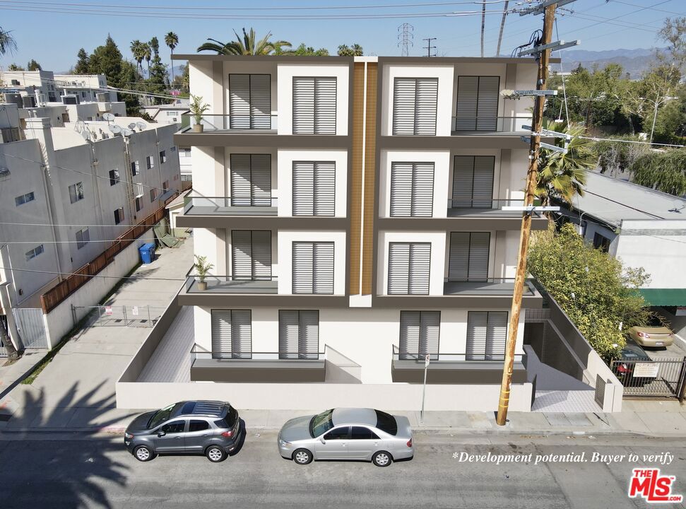 11015 Aqua Vista Street