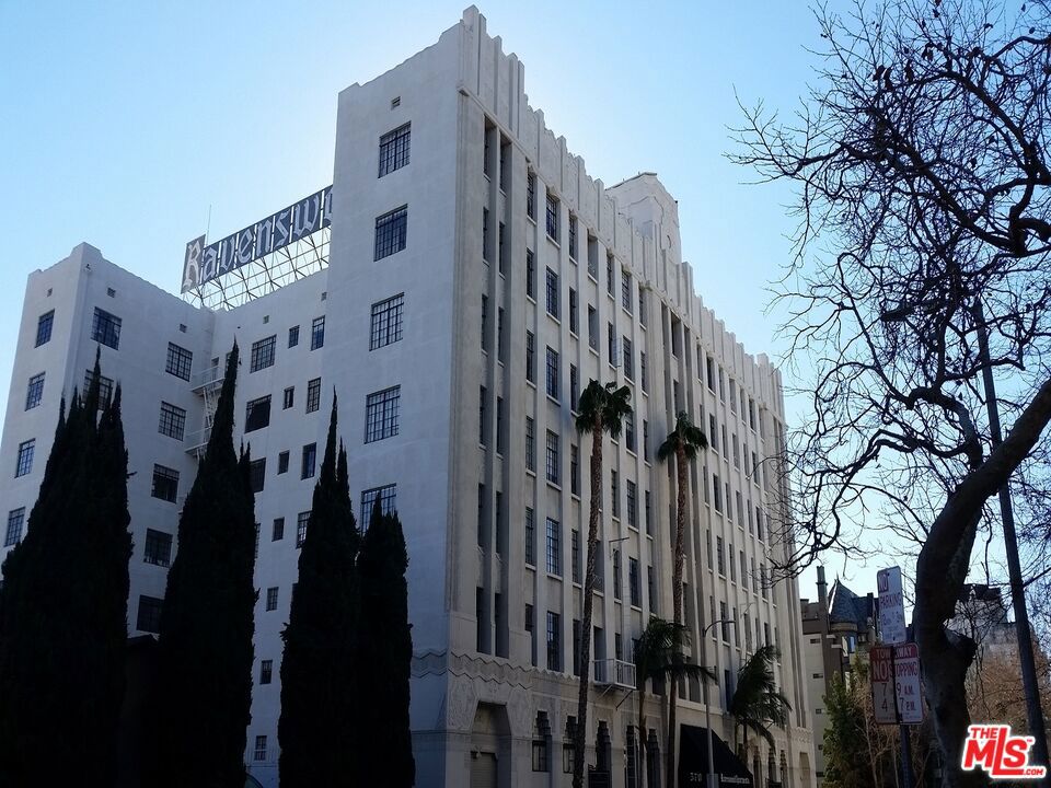 The Ravenswood is a historic apartment building located on North Rossmore Avenue in Los Angeles, California. Designed by architect Max Maltzman and built by Paramount Pictures in 1930, it is considered a landmark Art Deco masterpiece and was declared a Historic-Cultural Monument (no. 768) by the City of Los Angeles in 2003. Shown by appt; No Walk-Ins. ONE MONTH RENT FREE OAC!