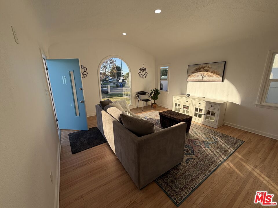 7806 S Denker Avenue