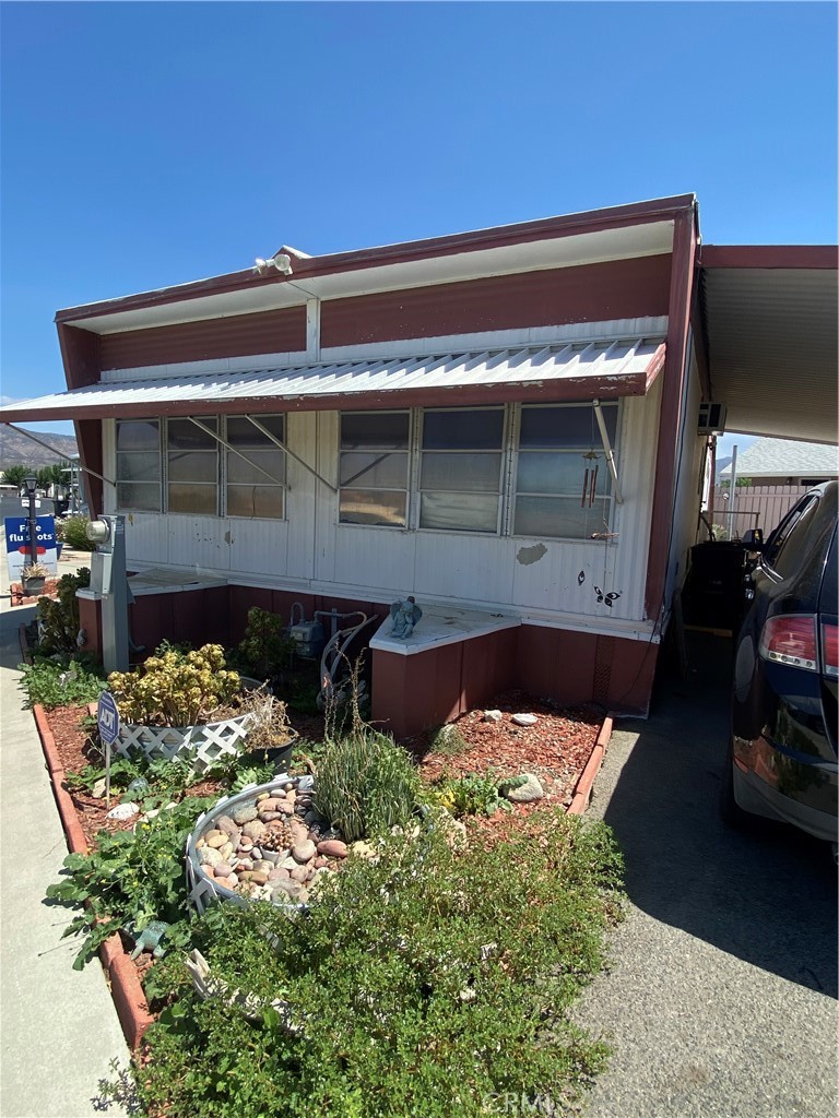 2 beds and 2 baths