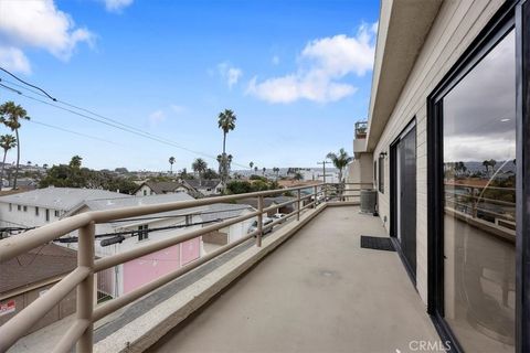 Tiny photo for 512 Esplanade #303, Redondo Beach, CA 90277 (MLS # PV25227212)