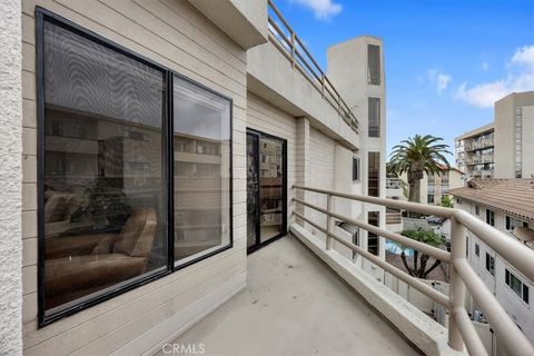 Tiny photo for 512 Esplanade #303, Redondo Beach, CA 90277 (MLS # PV25227212)