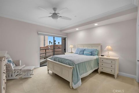 Tiny photo for 512 Esplanade #303, Redondo Beach, CA 90277 (MLS # PV25227212)
