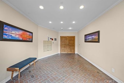 Tiny photo for 512 Esplanade #303, Redondo Beach, CA 90277 (MLS # PV25227212)