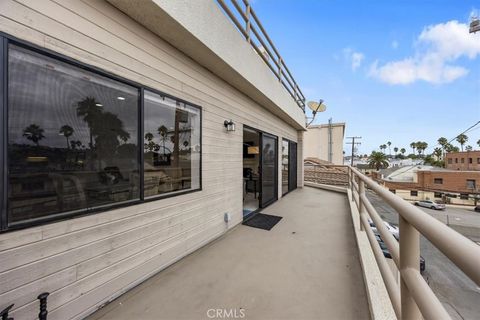 Tiny photo for 512 Esplanade #303, Redondo Beach, CA 90277 (MLS # PV25227212)