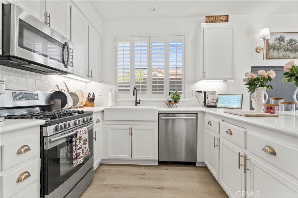 27610 Elkwood