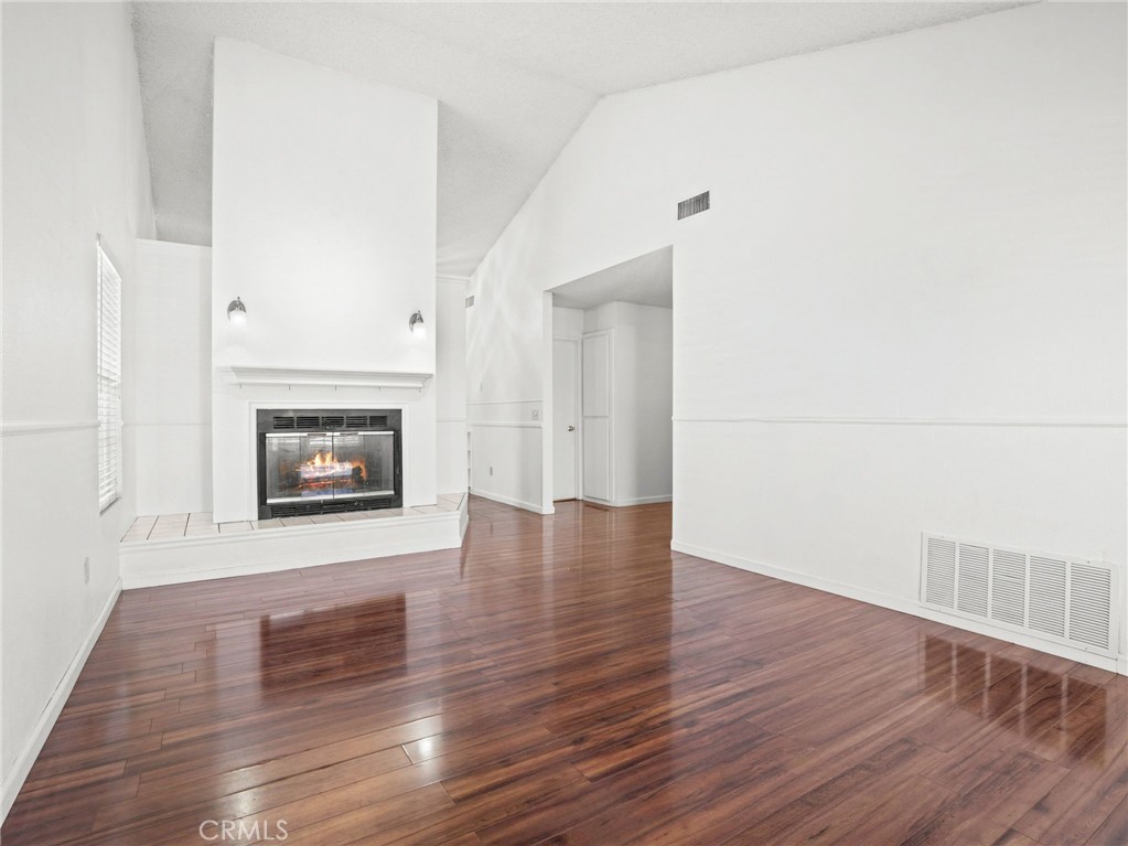 990 Torrey Pine