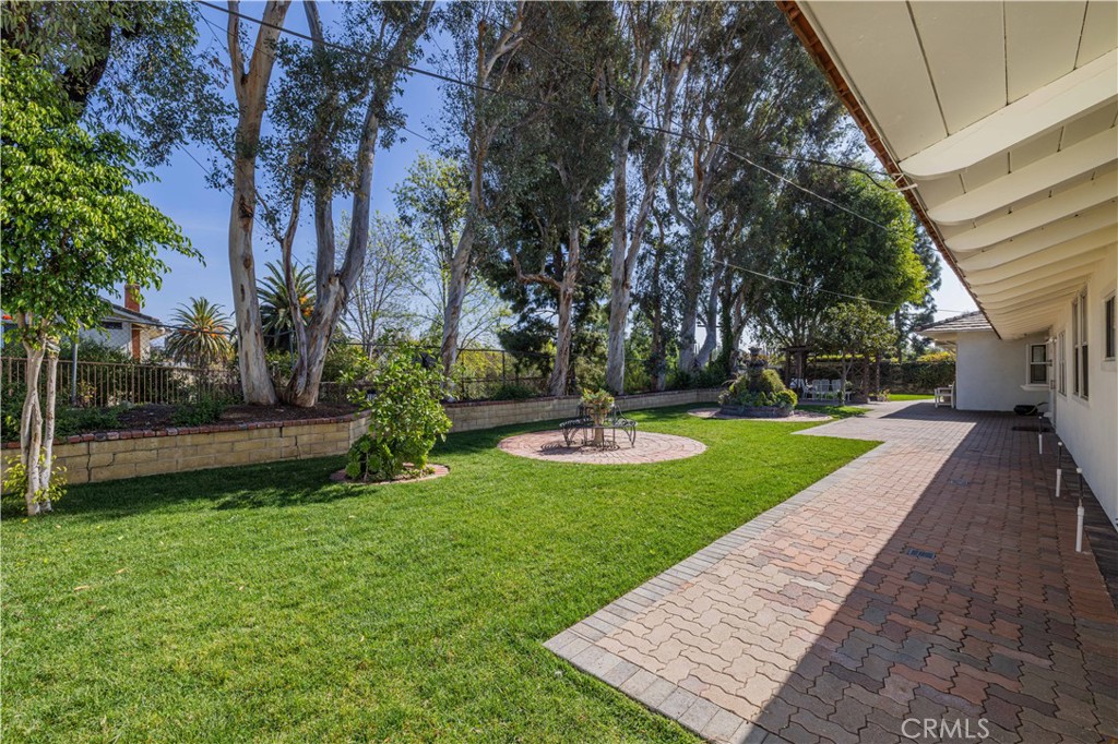 4712 Yorba Lane