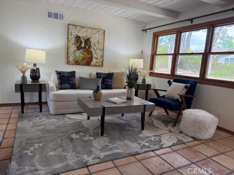 4712 Yorba Lane