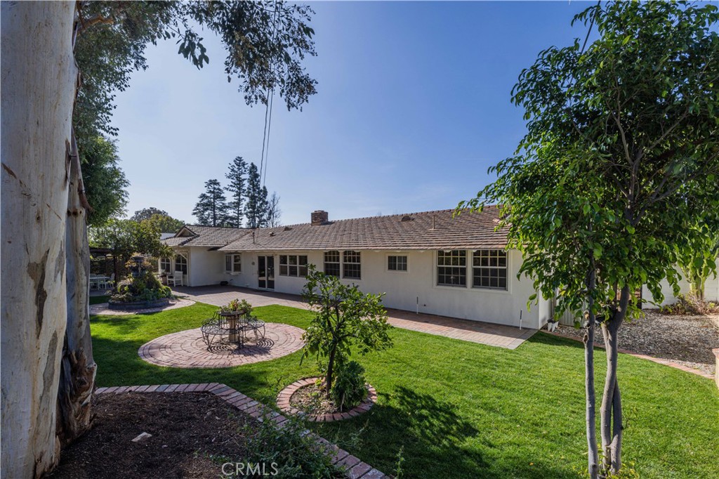 4712 Yorba Lane