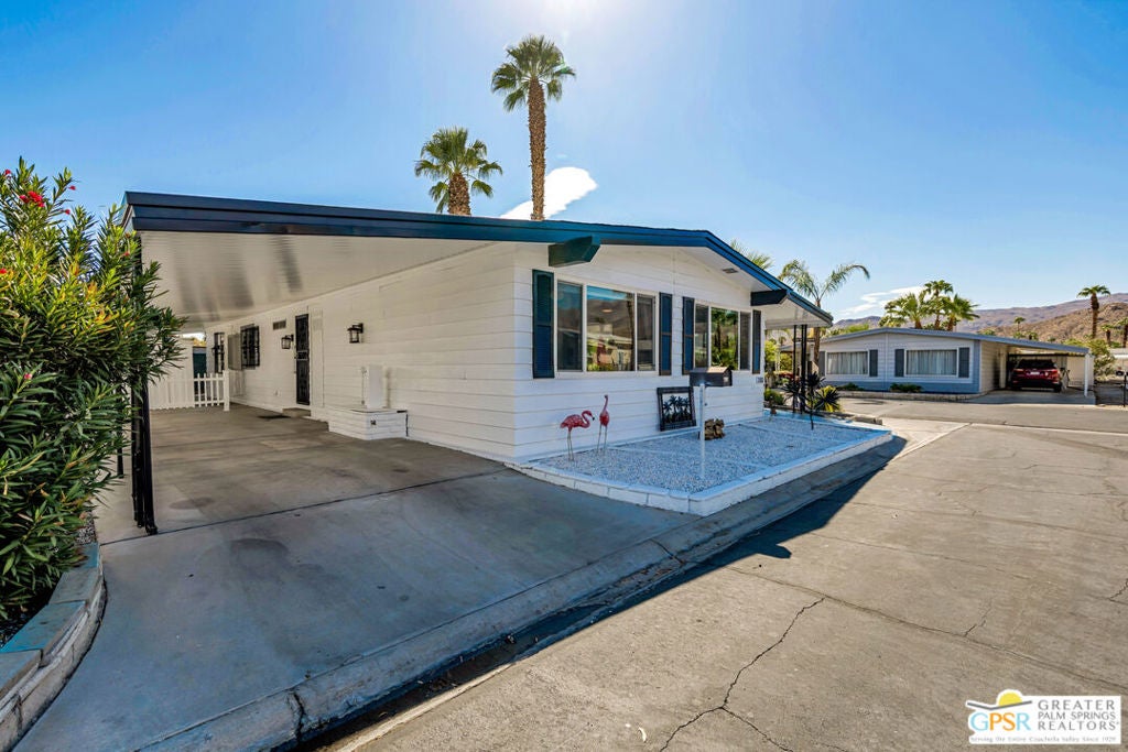 382 Club Circle Drive