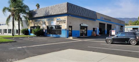 Photo of 611 E Route 66, Glendora, CA 91740 (MLS # CV26079167)