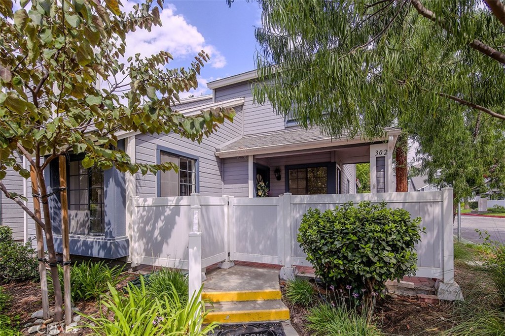 Welcome to the Crystal Canyon Community! A peaceful, quiet, PUD (Planned Unit Development) that is turn-key ready. This much sought after end unit features a gated private patio entry and an attached two-car garage with direct access. You'll love coming home to enter the sunny spacious living room with vaulted ceilings and a cozy fireplace. There is a remodeled half bathroom conveniently located downstairs for guests. The completely remodeled large kitchen with new cabinetry, countertops, sink and top-of-the-line new appliances opens to the formal dining room. Upstairs you’ll find a large primary suite with a walk-in closet and a dressing/vanity area and 2 more spacious bedrooms with a remodeled 3/4 bathroom.
Freshly painted throughout, all new carpet, and new central air and heat (newly installed one year ago) add to the home’s comfort and appeal. The community offers beautifully landscaped grounds with a greenbelt, pool, spa, tennis courts, and plenty of guest parking. Enjoy mature trees, quiet surroundings, and spectacular mountain views. Conveniently located near downtown Azusa’s shops and restaurants, close to APU and Citrus College, with easy access to the Metro Gold Line. Welcome to your new home!