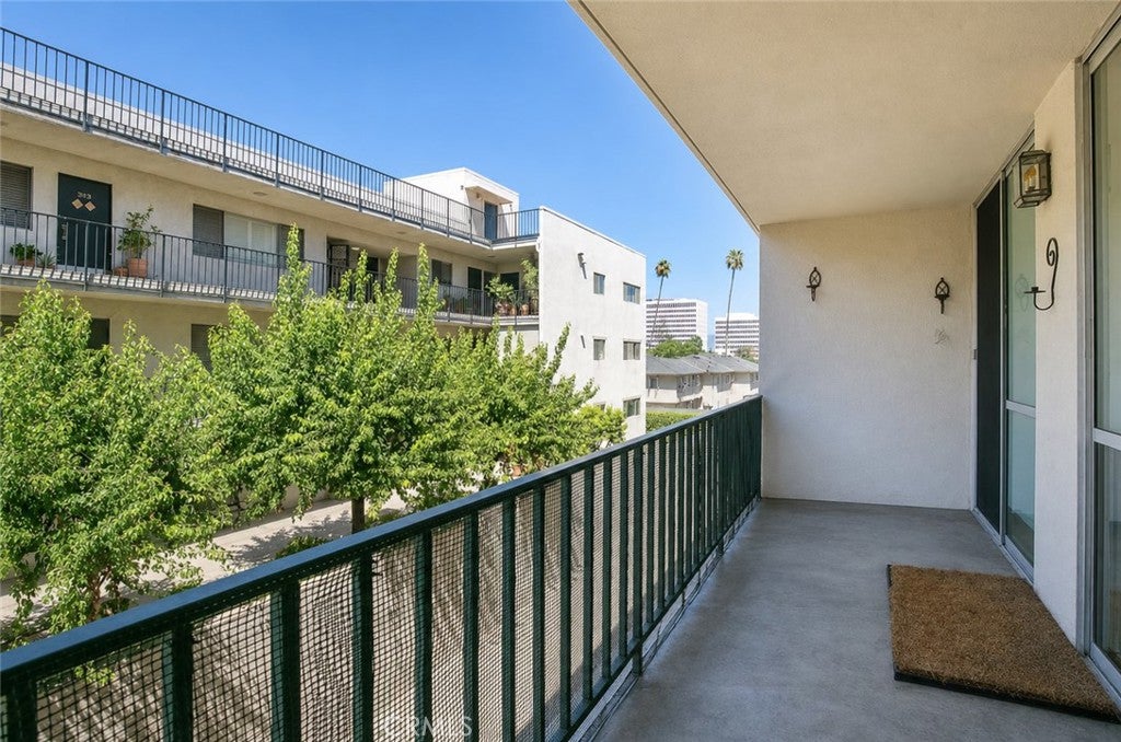 601 E Del Mar 306