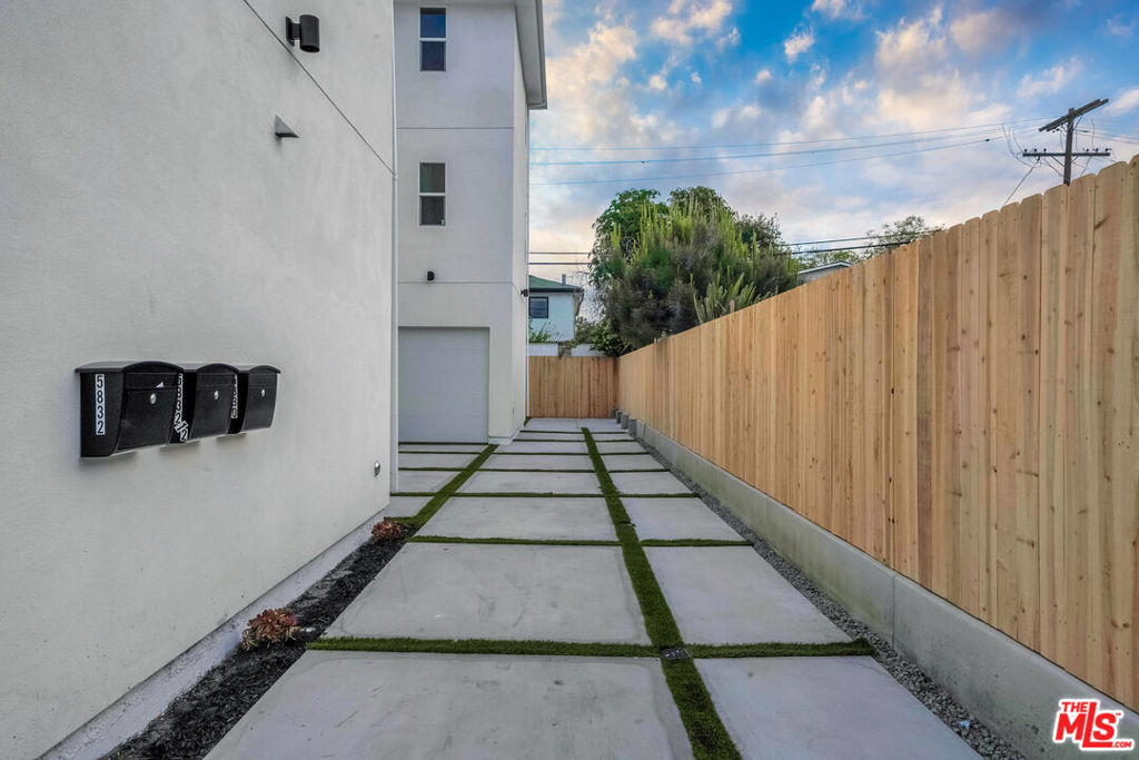 5832 David Avenue 3