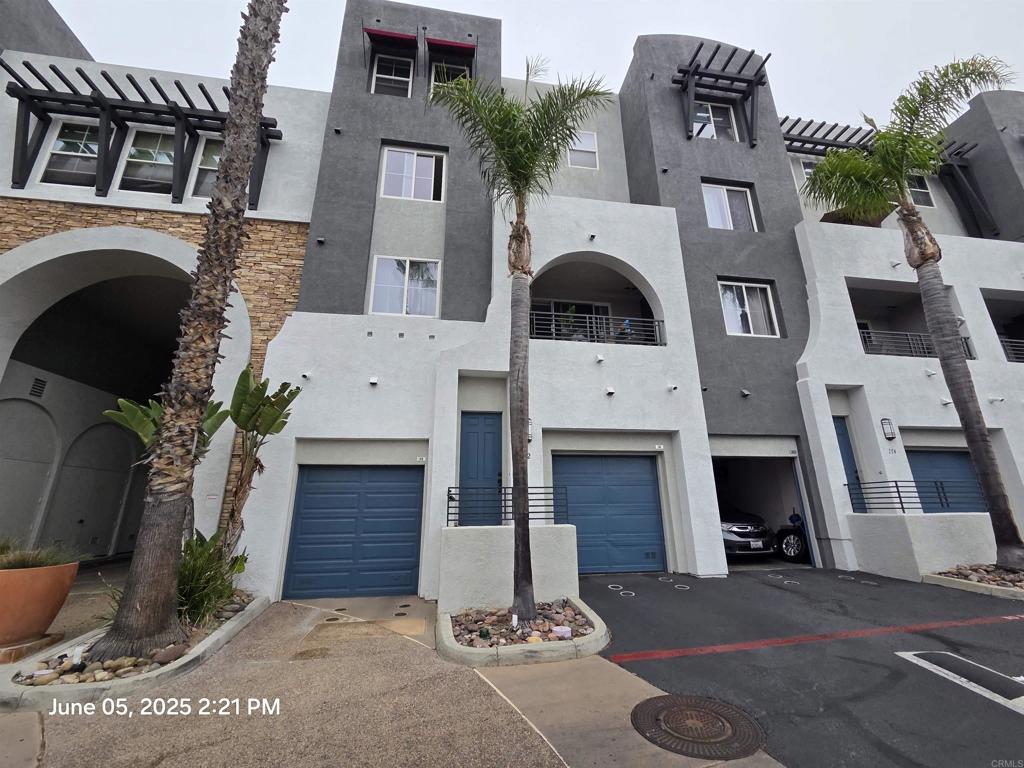 1760 E PALOMAR Street 111