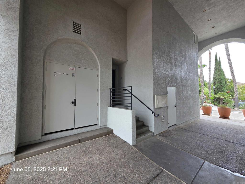 1760 E PALOMAR Street 111