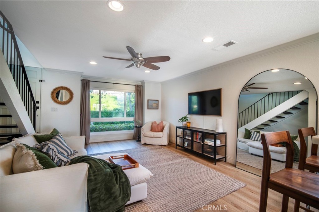 25606 Paseo La Vista