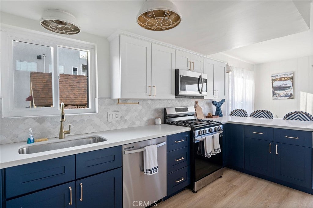 20 C Pacific Avenue, Surfside CA 90743