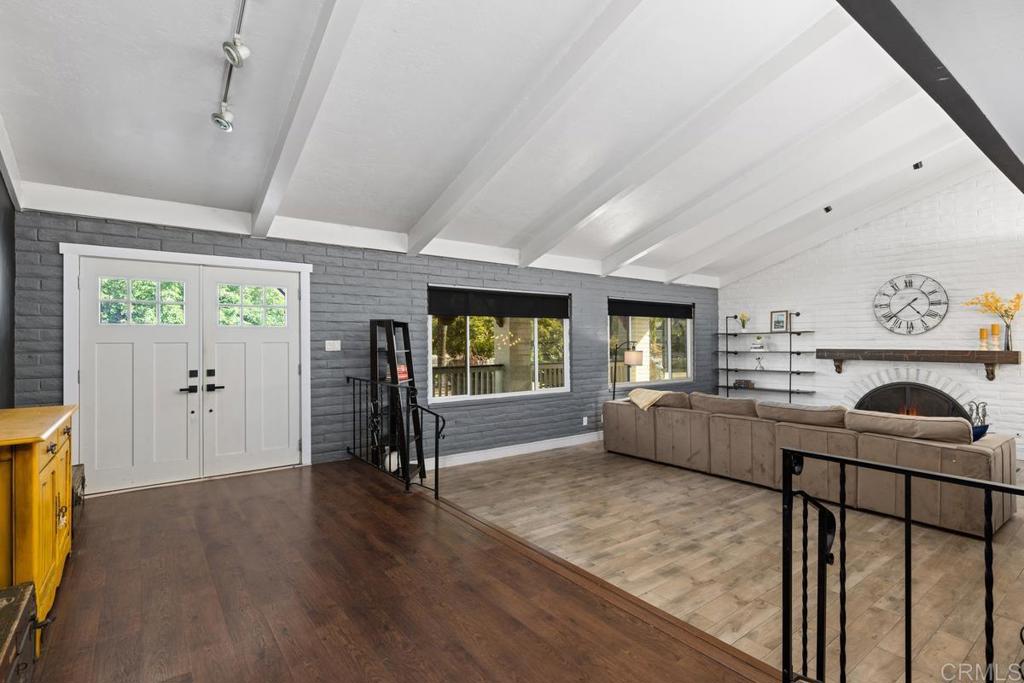 9739 Carta Lane