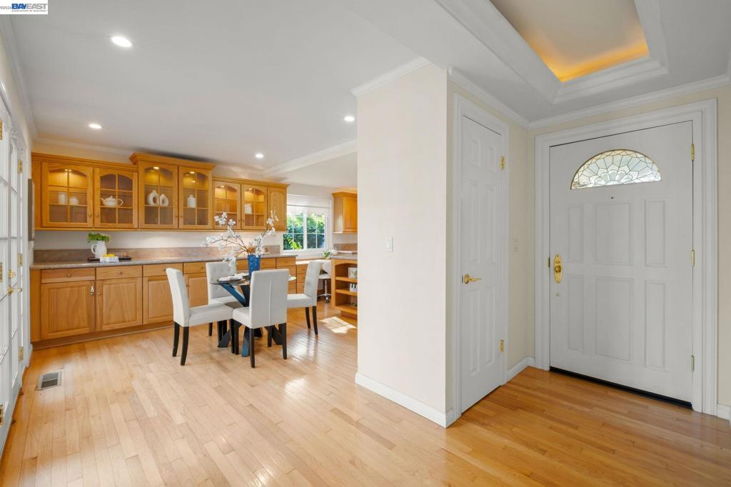 851 Luz Ct