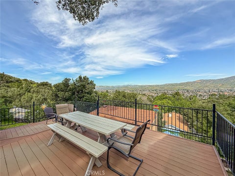 Photo of 1059 Alta Vista, Simi Valley, CA 93063 (MLS # SR26195143)