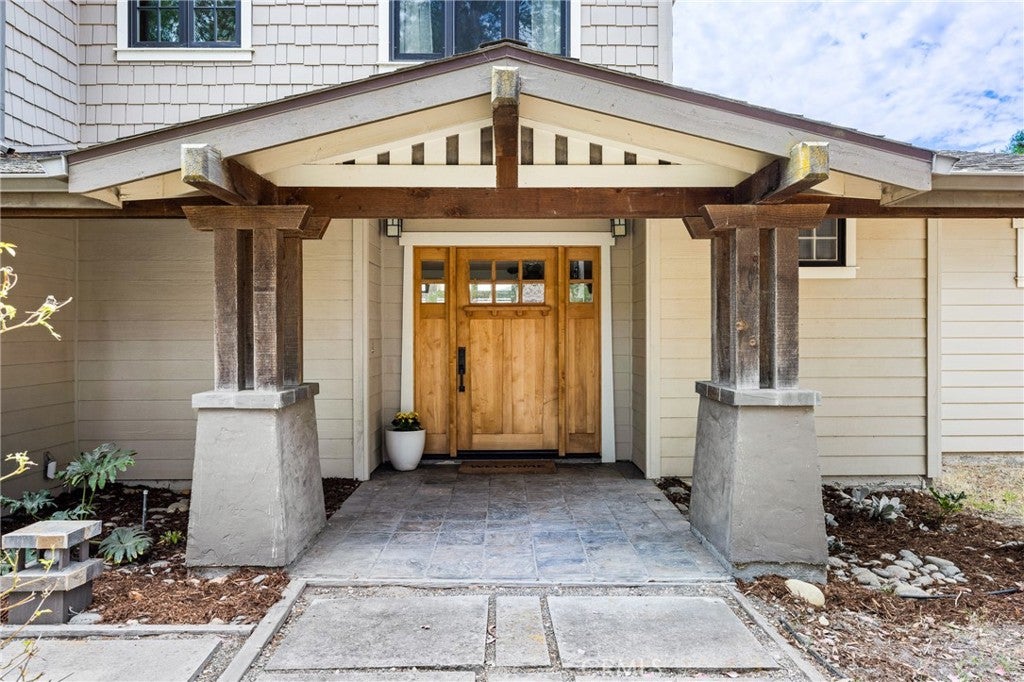 2387 Carpenter Canyon