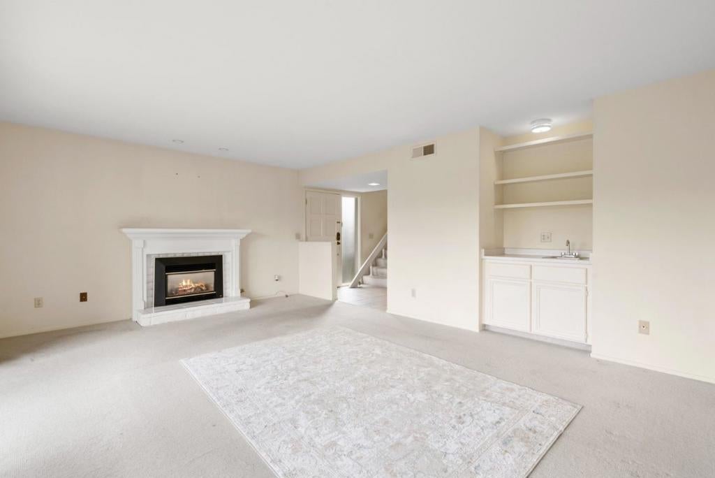 3850 Rio Road 47