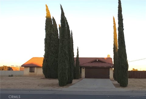 Photo of 11845 Cottonwood AVE, Hesperia, CA 92345 (MLS # TR26220199)