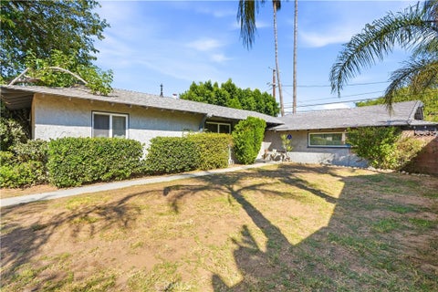 Photo of 23951 Vanowen Street, West Hills, CA 91307 (MLS # SR26200908)