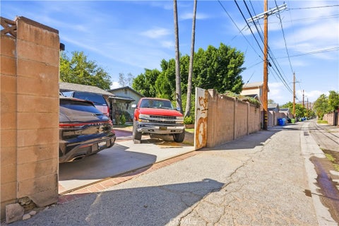 Tiny photo for 23951 Vanowen Street, West Hills, CA 91307 (MLS # SR26200908)