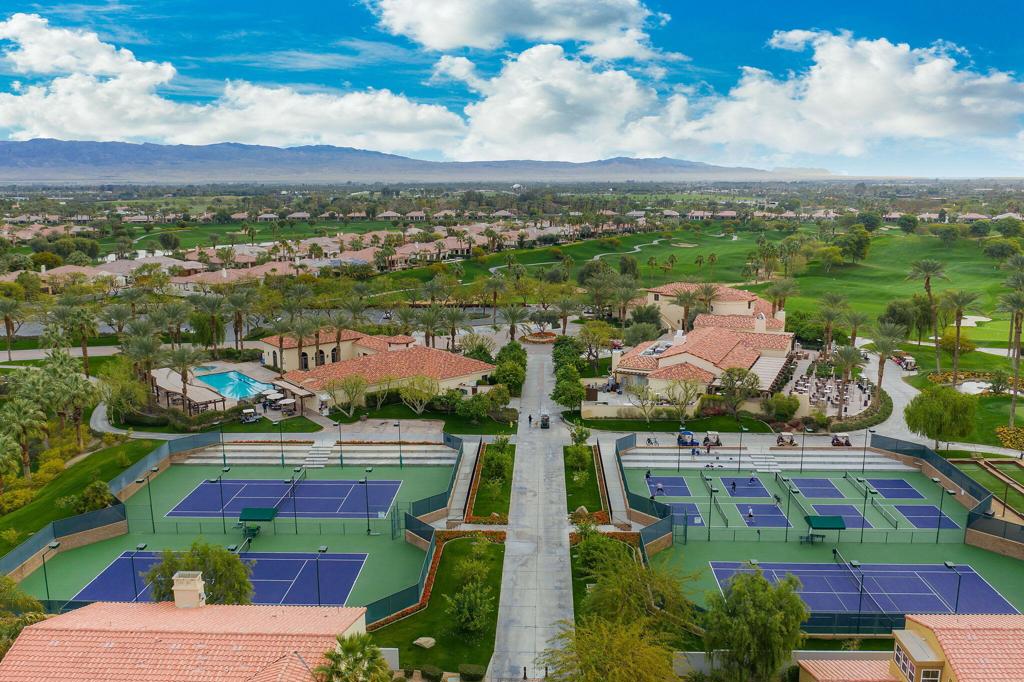 Mountain View CC - Residential
