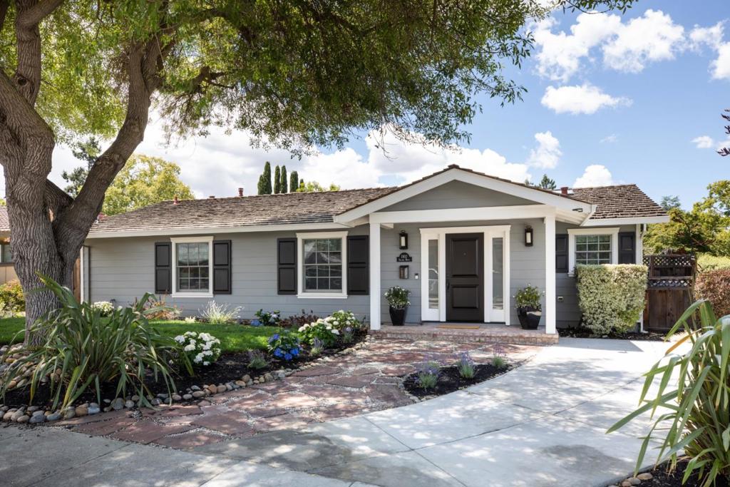 1102 Solana Drive