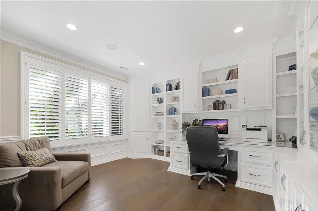 Calabasas, California 91302, United States, 5 Bedrooms Bedrooms, ,5 BathroomsBathrooms,Residential,Active,171966