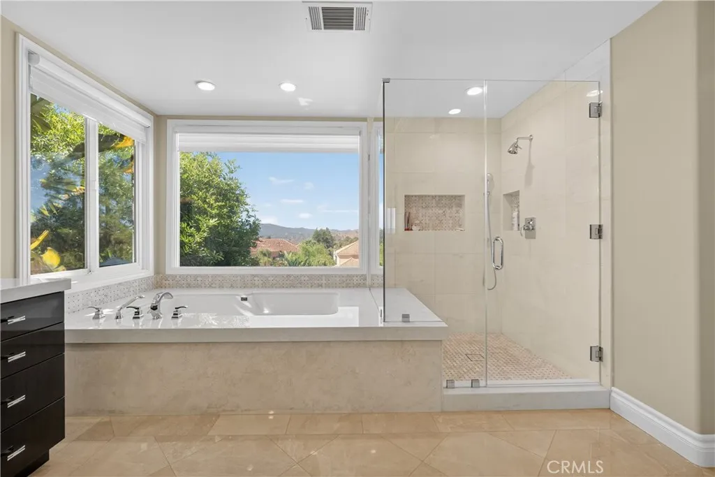 Calabasas, California 91302, United States, 5 Bedrooms Bedrooms, ,5 BathroomsBathrooms,Residential,Active,171966