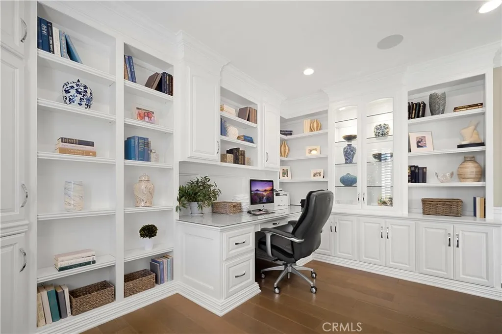 Calabasas, California 91302, United States, 5 Bedrooms Bedrooms, ,5 BathroomsBathrooms,Residential,Active,171966