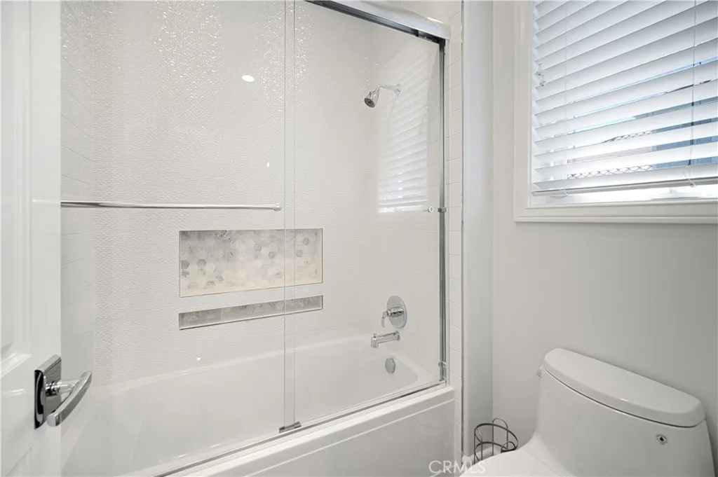 Calabasas, California 91302, United States, 5 Bedrooms Bedrooms, ,5 BathroomsBathrooms,Residential,Active,171966