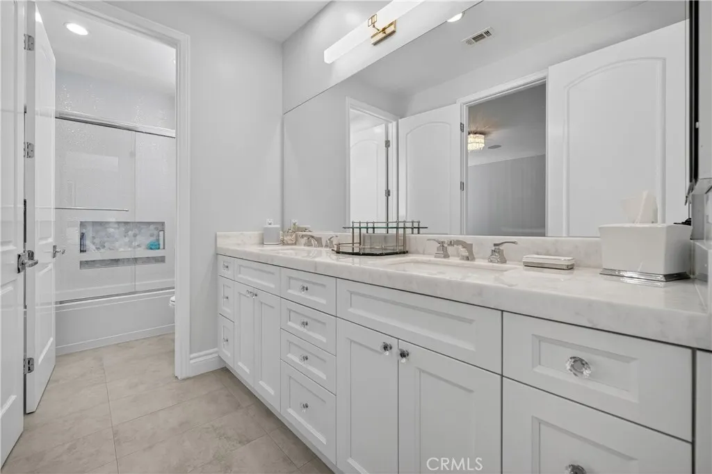 Calabasas, California 91302, United States, 5 Bedrooms Bedrooms, ,5 BathroomsBathrooms,Residential,Active,171966