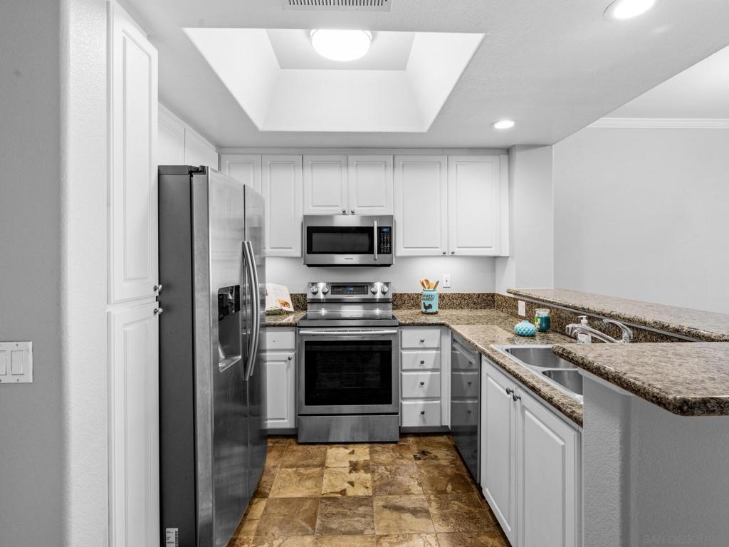 9263 Regents Rd B302