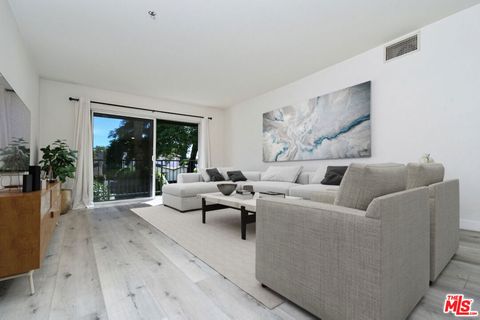 Photo of 4501 Cedros Avenue #112, Sherman Oaks, CA 91403 (MLS # 25610497) Photo of 4501 Cedros Avenue #112, Sherman Oaks, CA 91403 (MLS # 25610497)