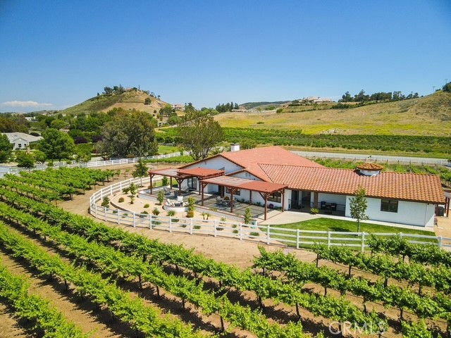 38155 Avenida La Cresta