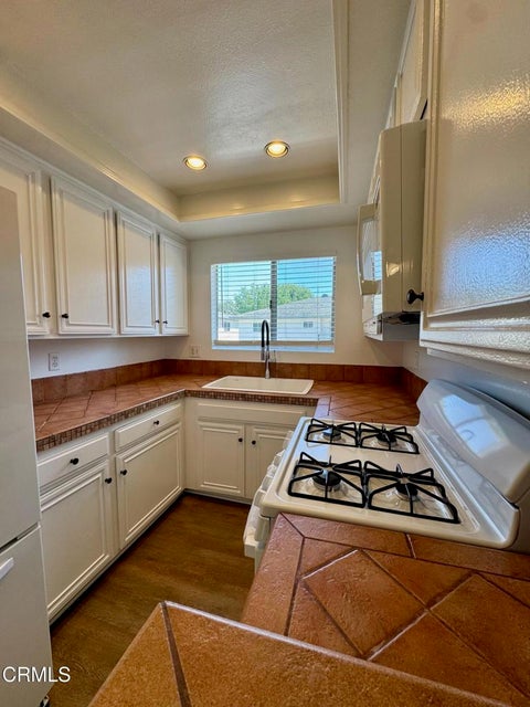 Tiny photo for 1136 Acadia Place #4, Ventura, CA 93003 (MLS # V1-38774)