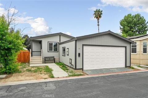 Photo of 80 E Dawes St, Perris, CA 92571 (MLS # IV26099312)