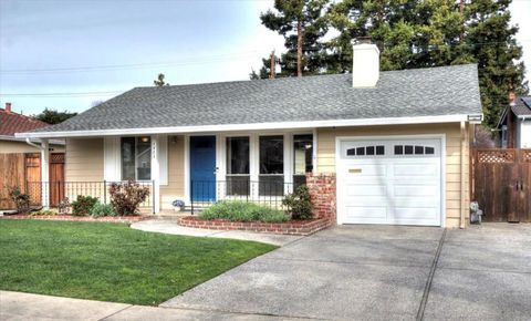 Photo of 1523 Virginia Avenue, Redwood City, CA 94061 (MLS # ML82037722)