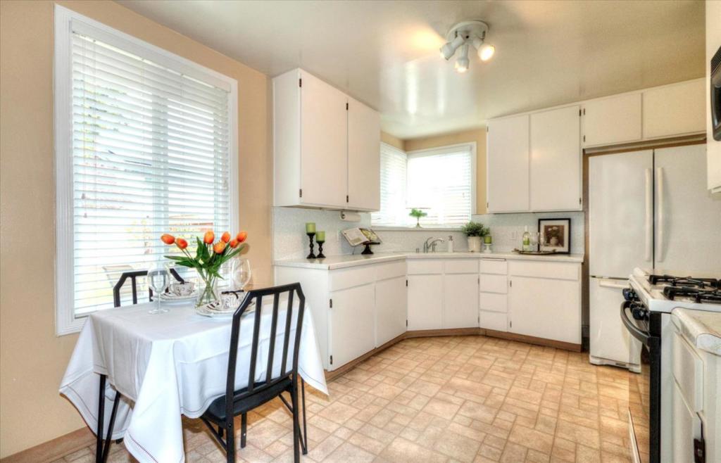 1523 Virginia Avenue