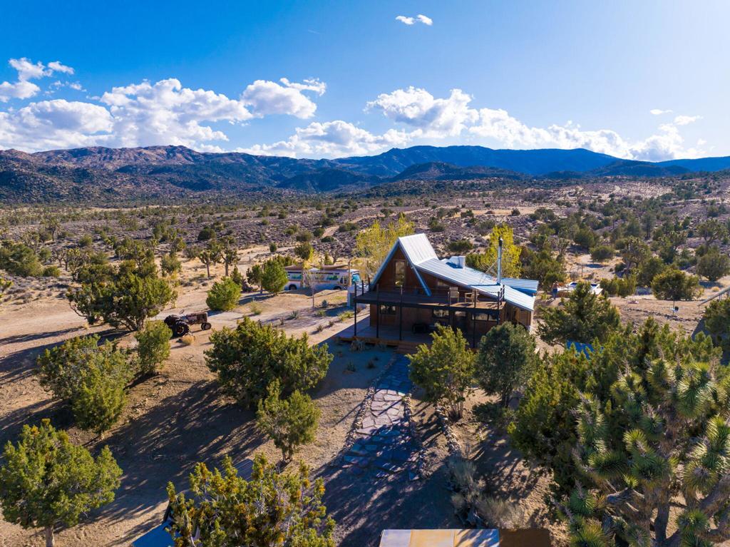 1102 Burlington Road