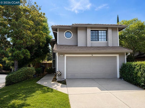Photo of 2262 Foxhill Dr, Martinez, CA 94553 (MLS # 41146065)