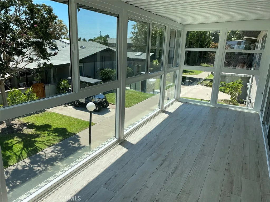 Seal Beach, California 90740, United States, 2 Bedrooms Bedrooms, ,2 BathroomsBathrooms,Residential,Pending,201134