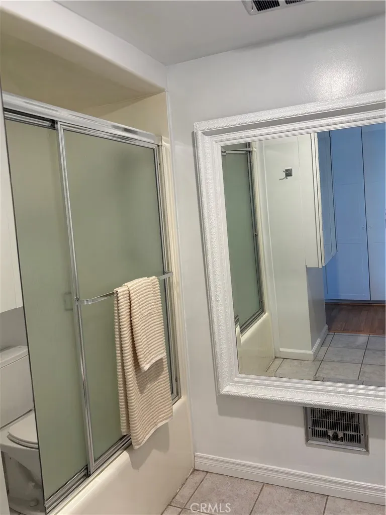 Seal Beach, California 90740, United States, 2 Bedrooms Bedrooms, ,2 BathroomsBathrooms,Residential,Pending,201134